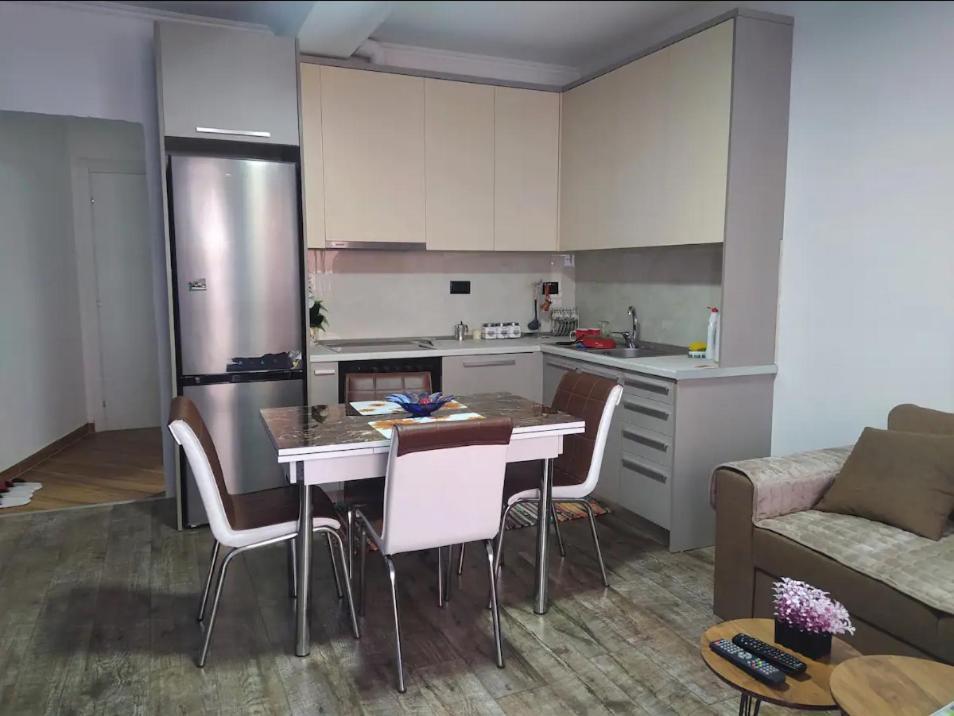 #1 Modern 1Br With Balcony In Up-And-Coming Hip Area Διαμέρισμα Τίρανα Εξωτερικό φωτογραφία