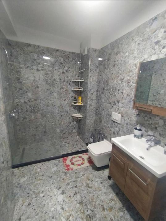 #1 Modern 1Br With Balcony In Up-And-Coming Hip Area Διαμέρισμα Τίρανα Εξωτερικό φωτογραφία